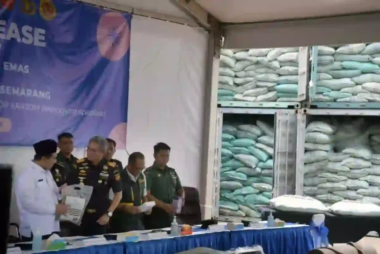 Gelar Perkara Penyelundupan 90,2 Ton Kratom di Semarang
