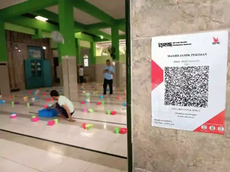 Tradisi Ramadan Bubur India Masjid Pekojan Semarang